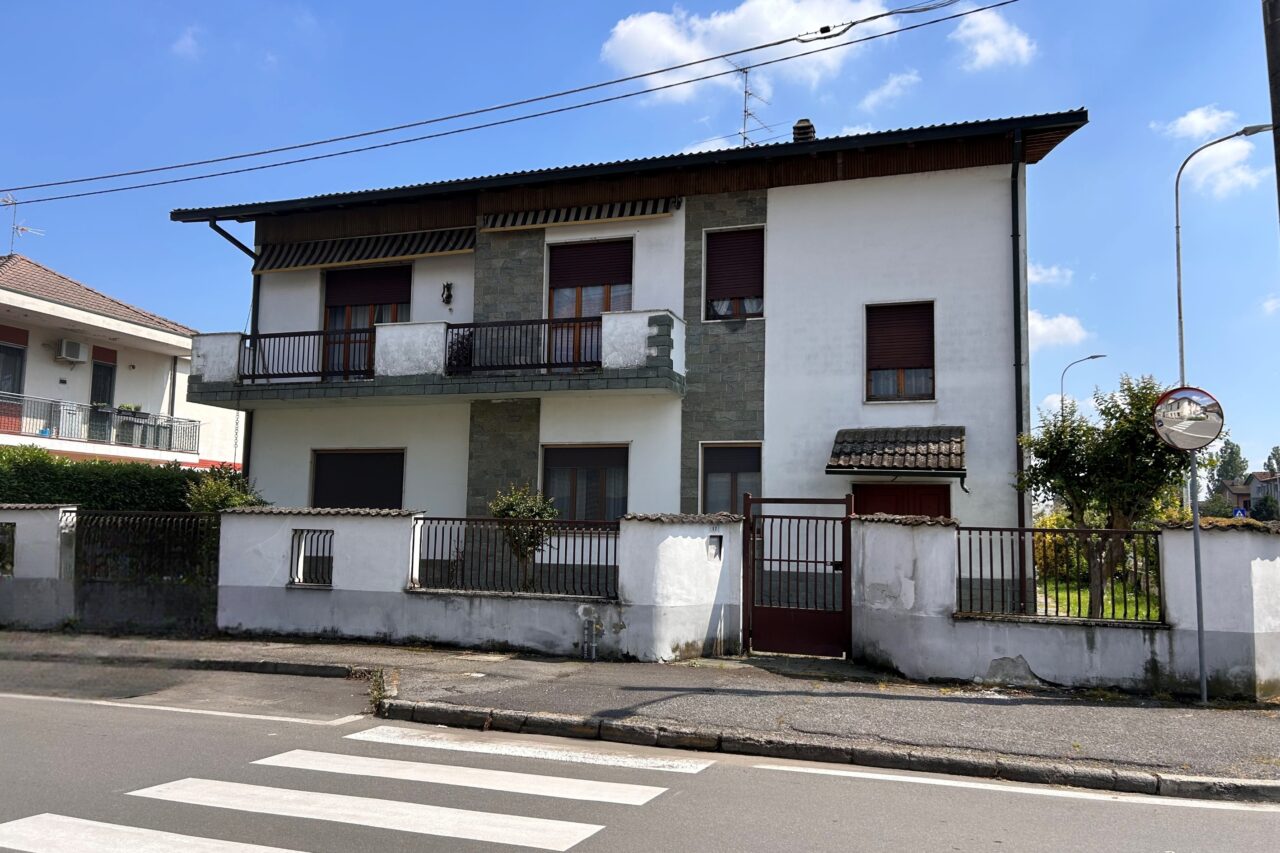 Casa indipendente con 2 appartamenti Lodi Vecchio